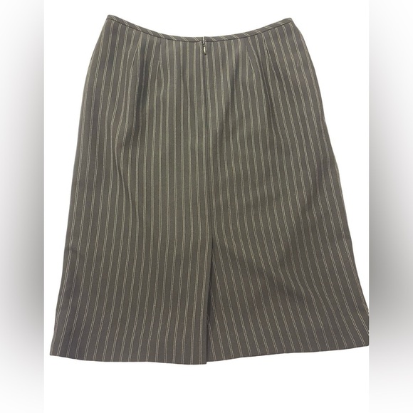 Le Suit Striped Lined Pencil Skirt Zipper Closure Back Middle Slit Sz 8P EUC - Picture 2 of 9